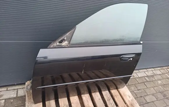Subaru Legacy Front door