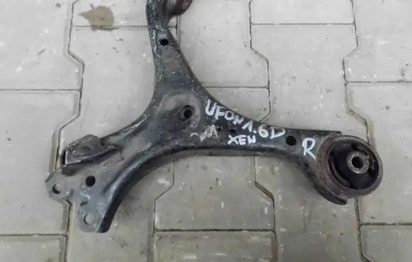 Honda Civic IX Rear control arm 65566556