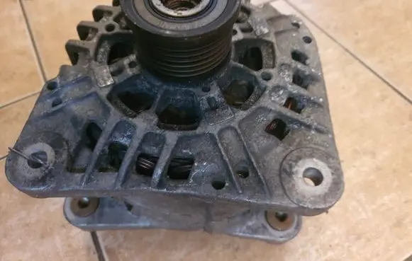Mitsubishi Carisma Generator/alternator 8200162474 SG12B071 2542053A