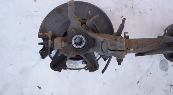 Skoda Octavia Mk2 (1Z) Front wheel hub spindle knuckle MCPERSON
