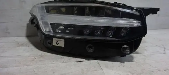 Volvo XC90 Headlight/headlamp ALV0XC9 31656990 1000003