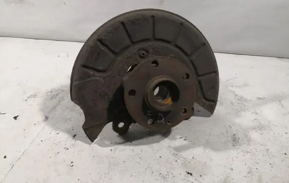 Volkswagen Touran I Front wheel hub spindle knuckle