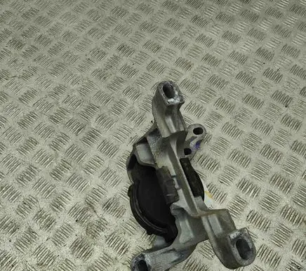 Mazda CX-5 II Engine mount bracket KDRB39060