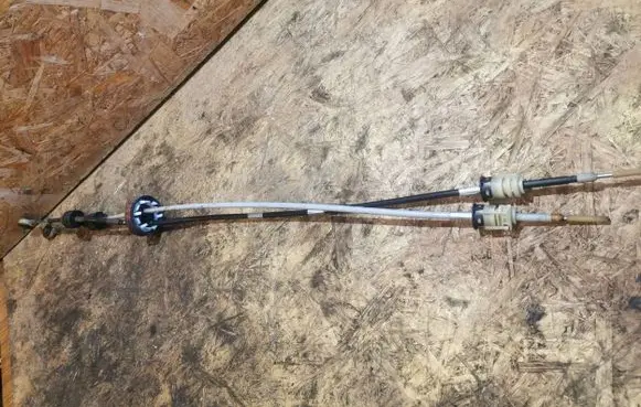 Opel Astra H Gear shift cable linkage 55350266