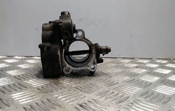 Toyota Avensis T250 Electric throttle body valve 8967221020