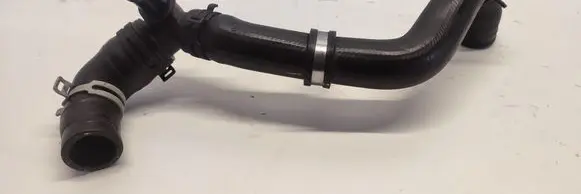 Mercedes-Benz GLC C253 Engine coolant pipe/hose A2742000300