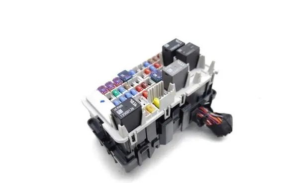 Opel Insignia B Fuse module 33172518