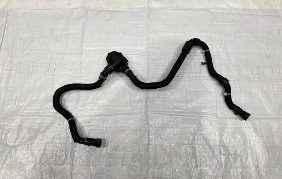 Land Rover Discovery 5 Water pump M8E2-8501-DB