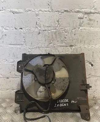 Mitsubishi Lancer Radiator cooling fan shroud