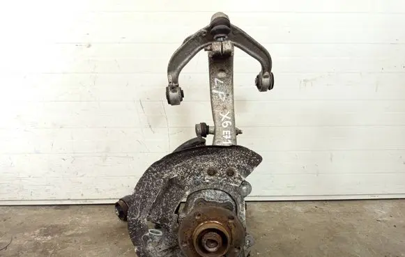 BMW X6 E71 Front wheel hub spindle knuckle ZWROTNICAE71