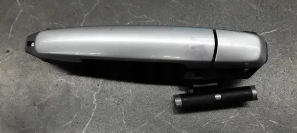 Suzuki Swift II Front door exterior handle