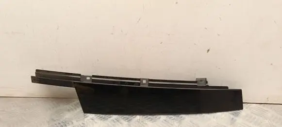Volvo XC40 Front door glass trim molding 31448391