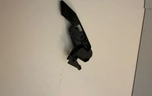 BMW 4 G22 G23 G24 G26 Front bumper mounting bracket 7450395