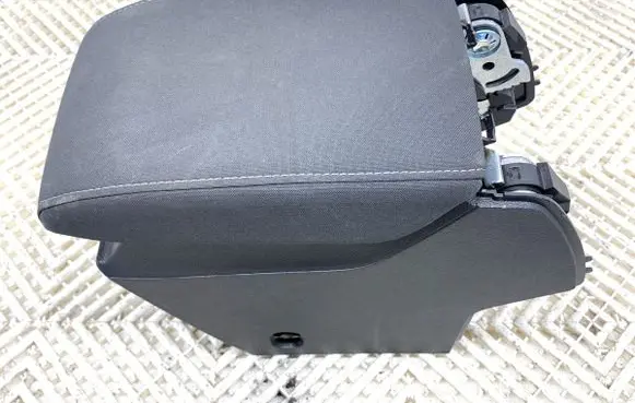 Volkswagen Golf VIII Armrest 5H0863241A