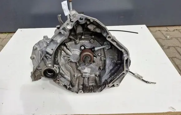 Renault Twingo III Manual 5 speed gearbox JE3-003