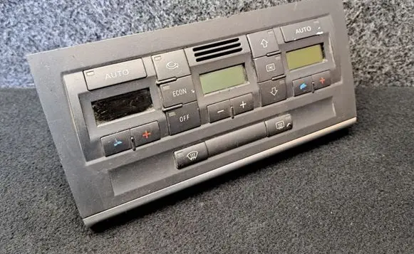 Audi A6 S6 C5 4B Climate control unit 8E0820043AA
