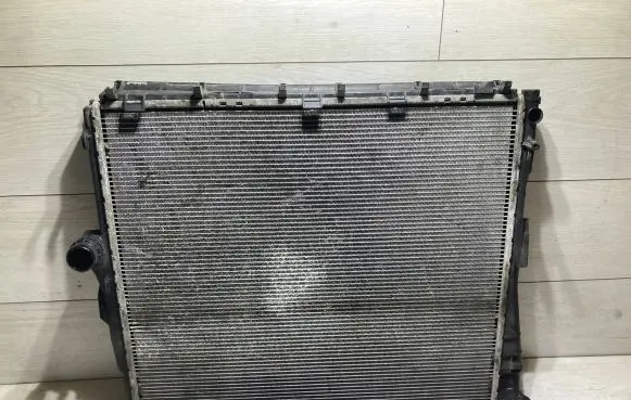 BMW X3 E83 Coolant radiator 3414986