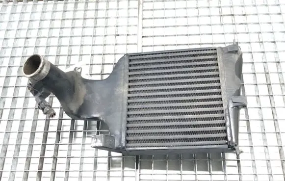 Opel Zafira A Intercooler radiator 90423628