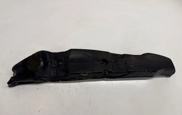 Ford Mustang VI Fender foam support/seal FR3B6316E561A