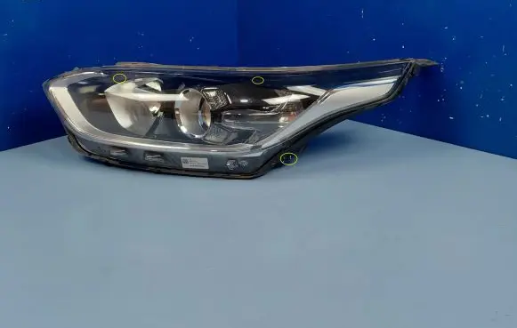 KIA Ceed Headlight/headlamp 92101J7050