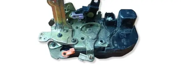 Chrysler Pacifica Front door lock 