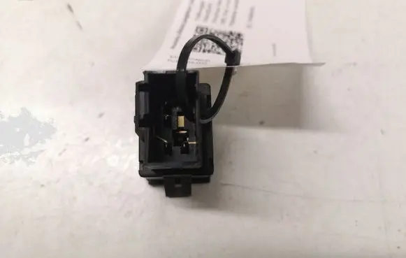 Volkswagen Polo Hazard light switch 6Q0953235A