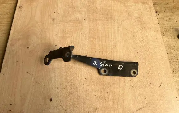 Mitsubishi Space Star Engine bonnet/hood hinges