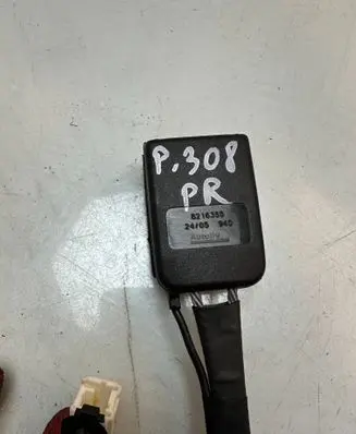 Peugeot 308 SW Front seatbelt buckle a83697