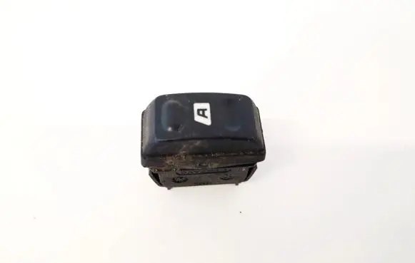Citroen Xsara Picasso Electric window control switch 22681
