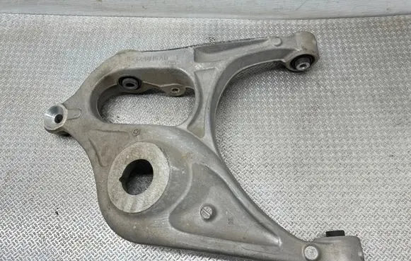 Dodge Durango III Rear upper control arm/wishbone 52124815AD