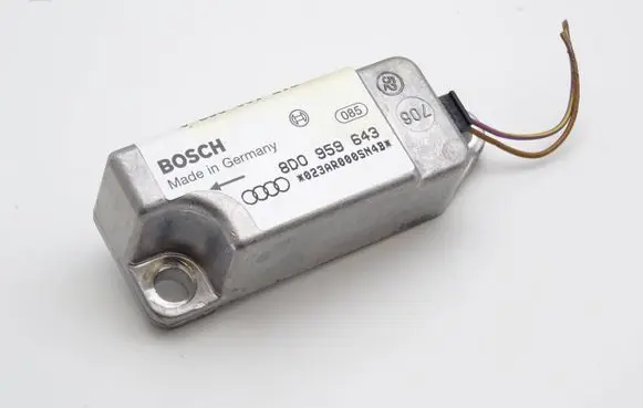 Audi A4 S4 B5 8D Airbag deployment crash/impact sensor 8D0959643