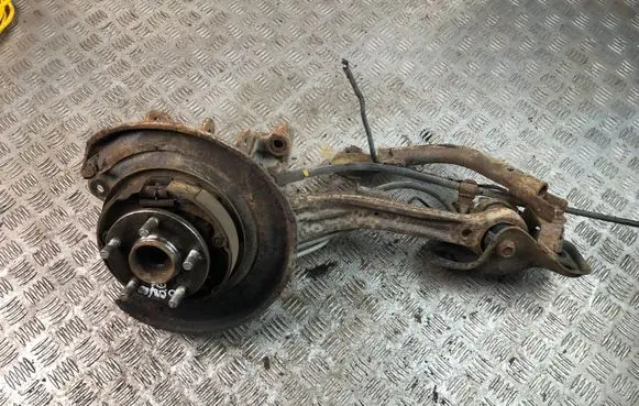Subaru Outback Rear wheel hub