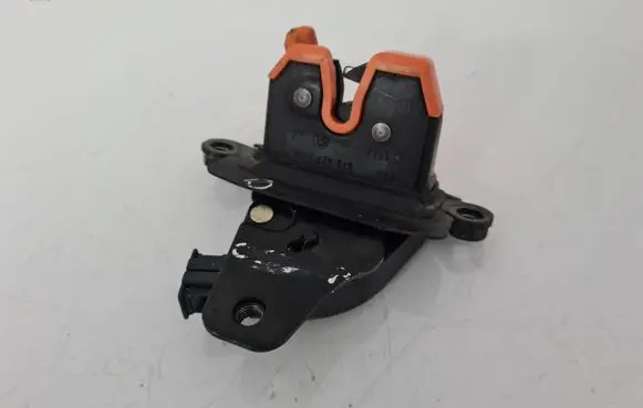 Skoda Fabia Mk1 (6Y) Tailgate/trunk/boot lock/catch/latch 6Y9827501G