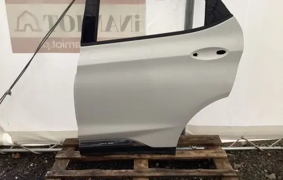 Chevrolet Bolt Rear door
