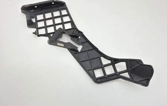 Mercedes-Benz CLA C117 X117 W117 Front bumper mounting bracket A1178850700