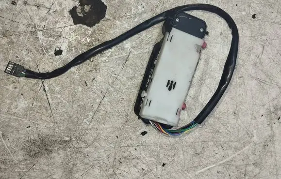 Mercedes-Benz C W203 Electric window control switch 2038210679