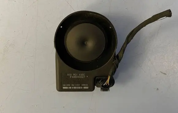 Audi A3 S3 8P Alarm system siren 1K0951605C