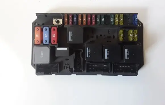 Land Rover Range Rover L322 Fuse module 518879002
