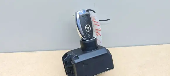 Mercedes-Benz A W176 Ignition lock A2469057901