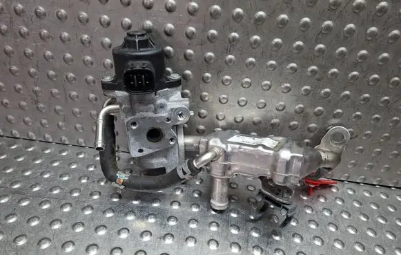 Peugeot 108 EGR valve S27624551 2562040040