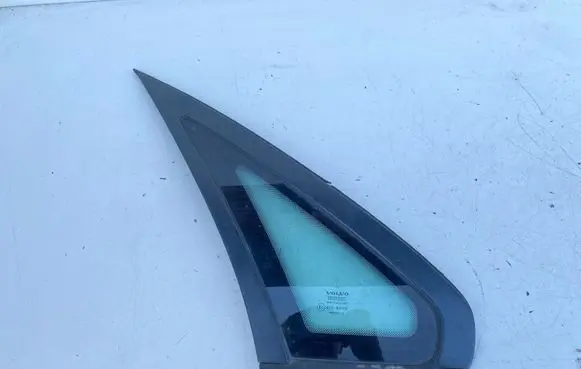 Volvo S80 Rear side window