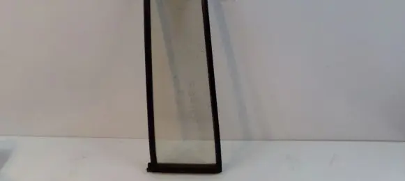 Isuzu Trooper Rear side window