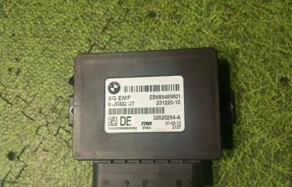 BMW 5 F10 F11 Hand brake control module 6854856 23122010 32620264A
