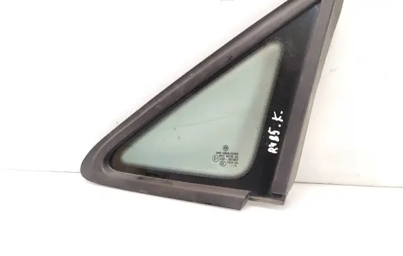 Volkswagen Caddy Front triangle window/glass 43R001057 E000184