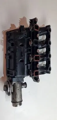 BMW 1 E81 E87 Intake manifold 7787318