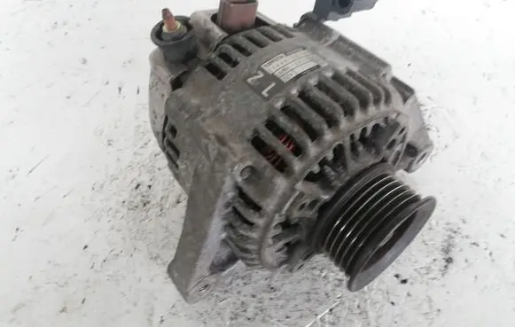 Toyota Corolla Verso AR10 Generator/alternator 2706022100