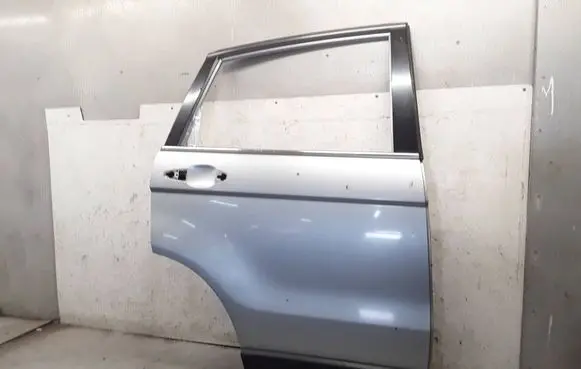 Honda CR-V Rear door
