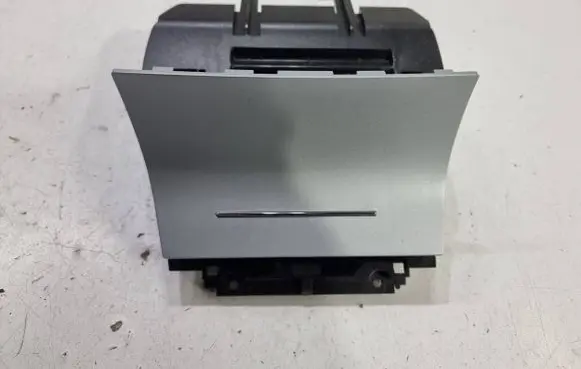 Skoda Octavia Mk2 (1Z) Car ashtray 1Z2863077A 1Z2857962B