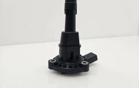 Volkswagen Golf VII Oil level sensor 03F907660D 0483064 A2C80028000
