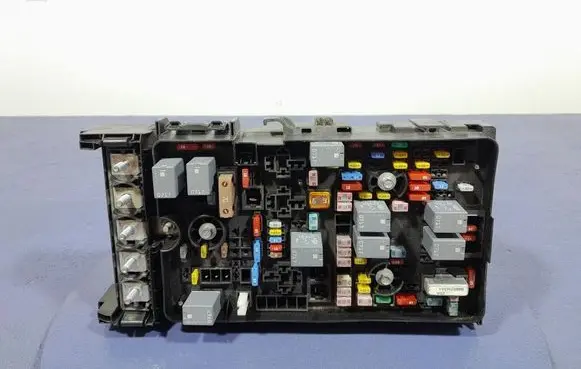 Jeep Grand Cherokee Fuse box set 68264525AB